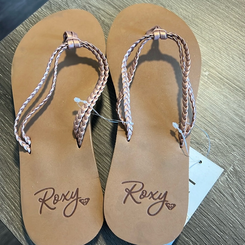 NWT Girls Roxy ose gold Braid Flip Flop, 5, Costas